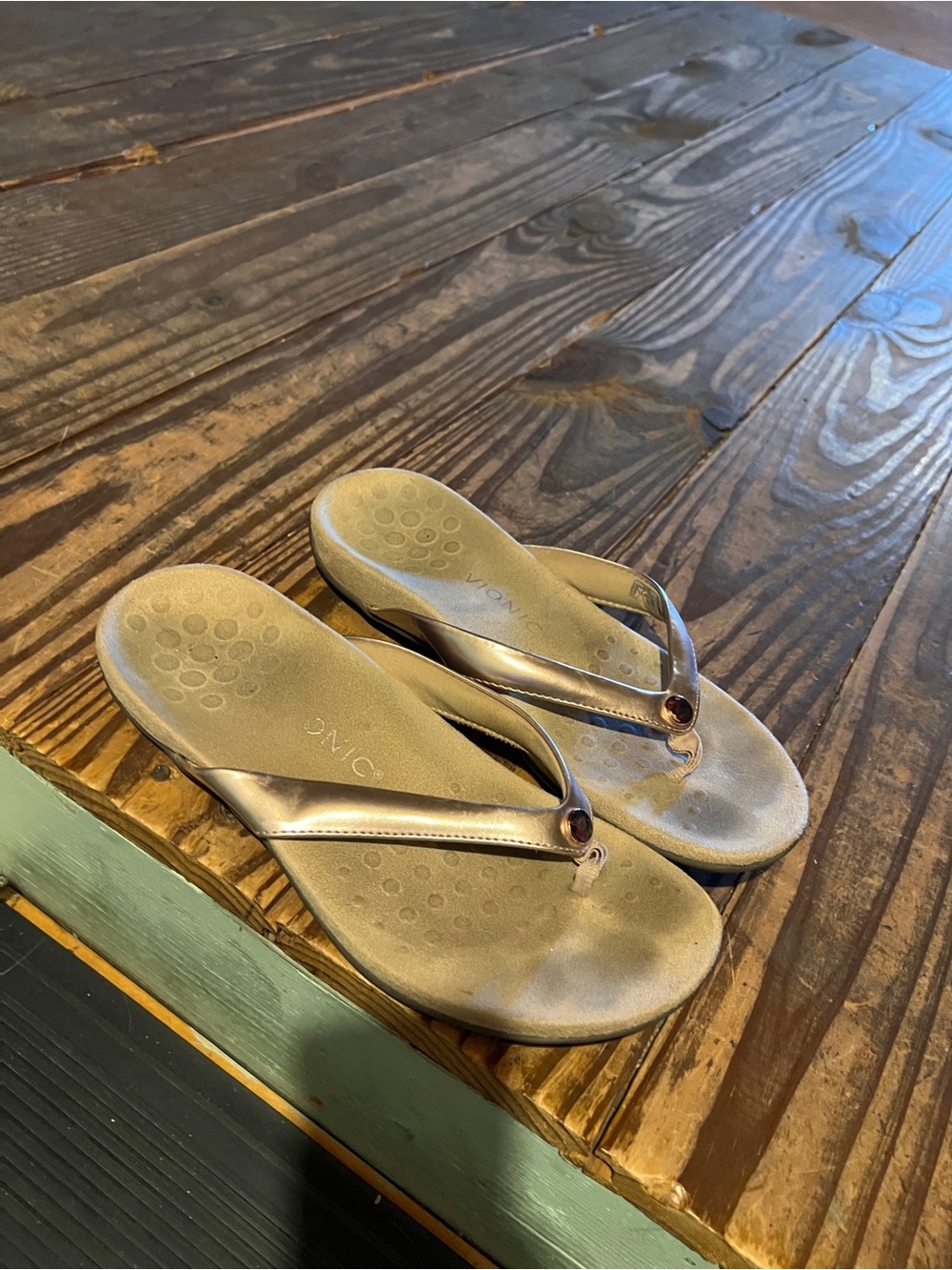 Vionic Metallic Beige/Taupe Thong Sandals